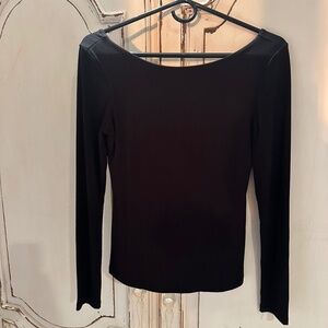 Carly Jean Los Angeles black fitted long sleeve shirt
